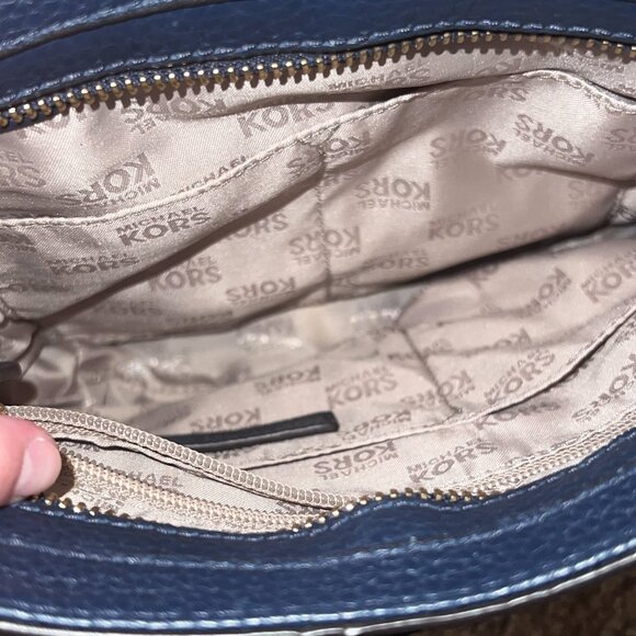 MICHAEL Michael Kors Crossbody Hamilton Traveler Leather Purse Navy Gold Accents - Picture 8 of 13